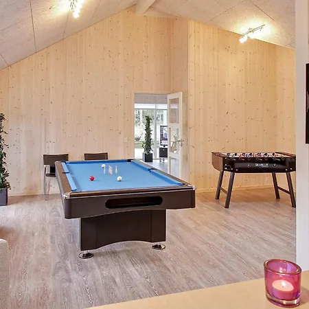 5 Star In Henne Vakantiehuis