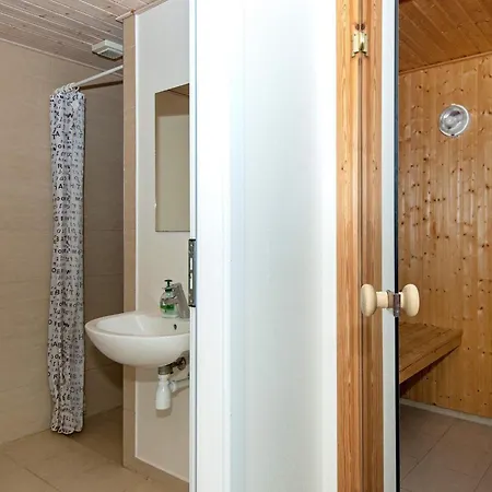 Luxury Pool Retreat In Henne - By Traum Henne Strand