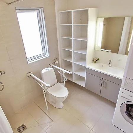 Сasa de vacaciones Luxury Pool Retreat In Henne - By Traum *