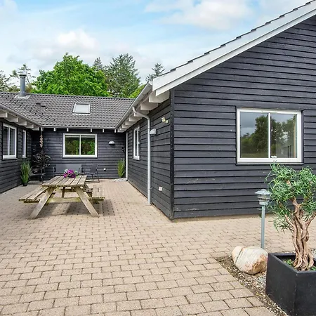Feriehus 5 Star In Henne