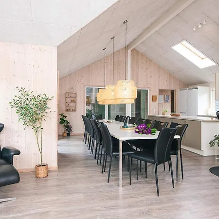 Feriehus 5 Star In Henne *