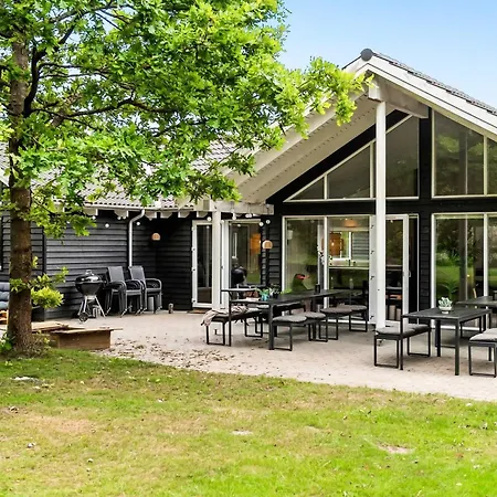 5 Star In Henne Feriehus *